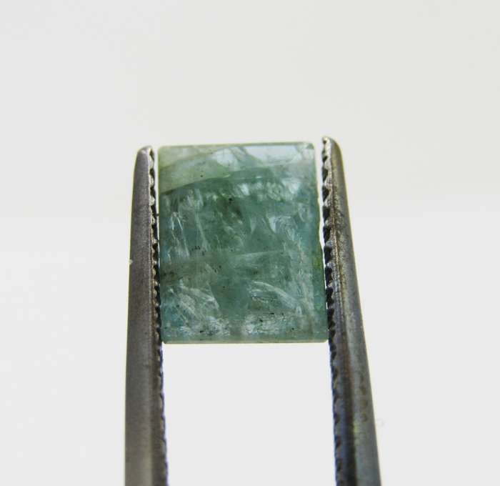 Natural Emerald of 1,4 carat - Baguette shape medium toned slight bluish green