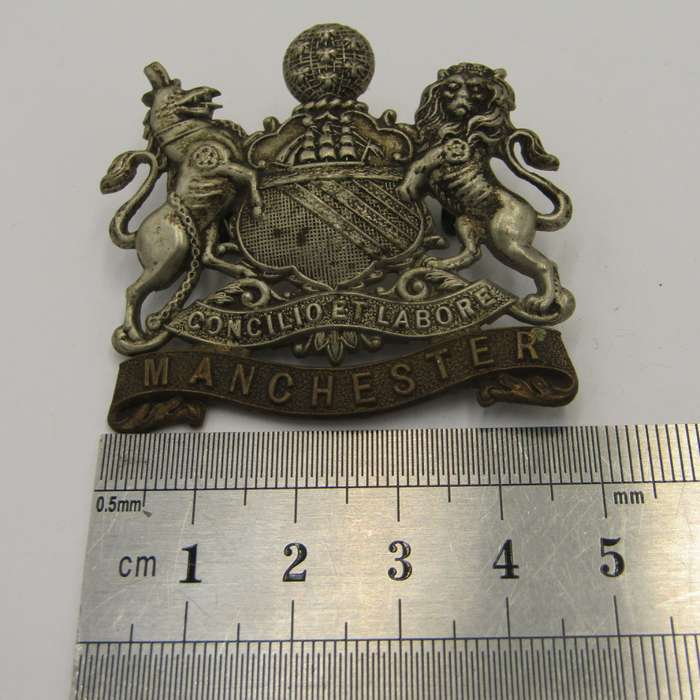 Royal Army Manchester regiment cap badge