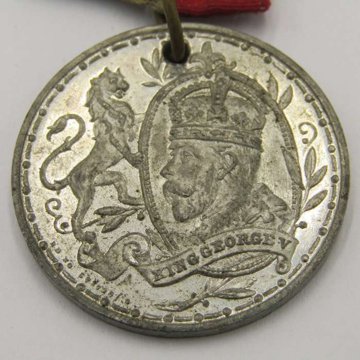 King George V 1911 coronation medallion