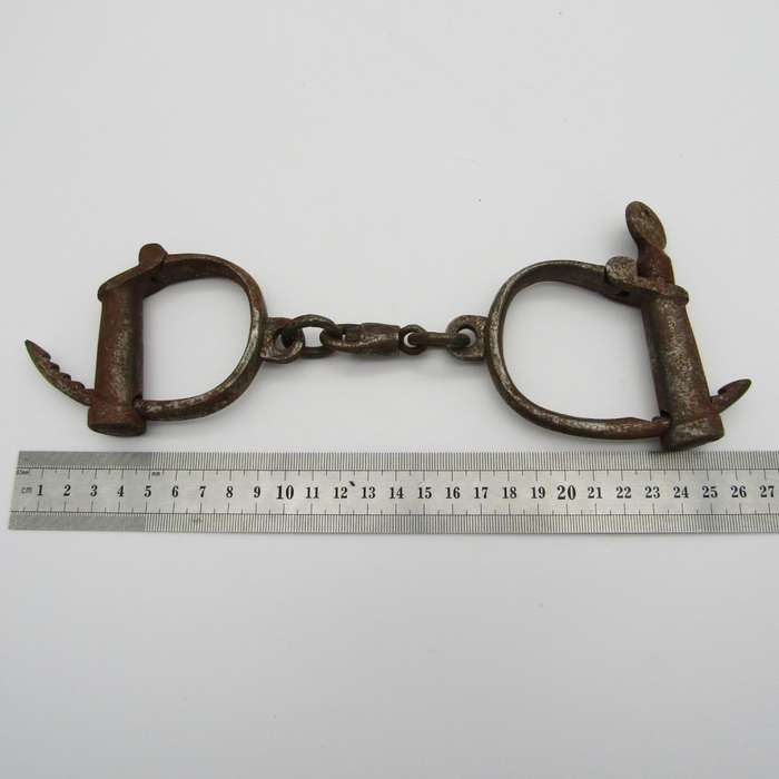 Vintage Hiatt metal handcuffs with key