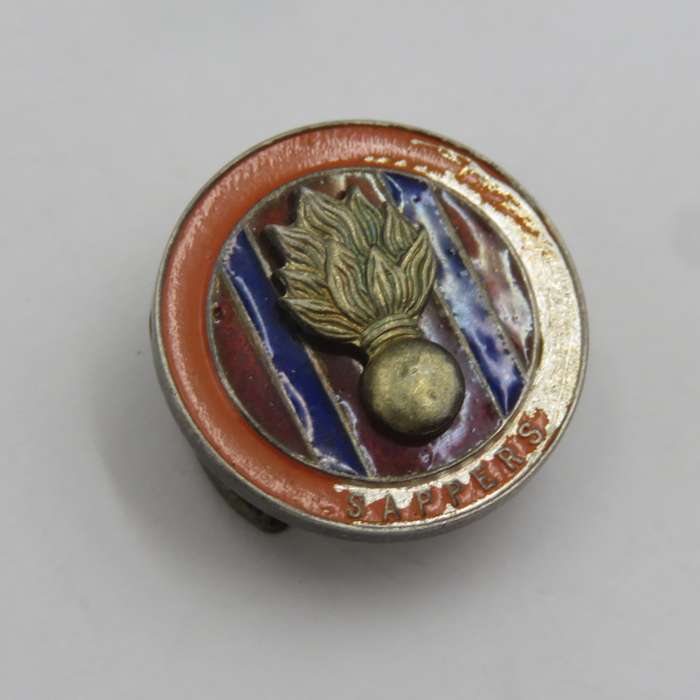 SA Engineers Corps ( SAPPERS) sterling silver button  badge #2663