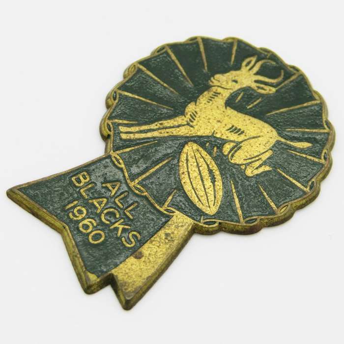 Rugby 1960 All Blacks / Springboks metal badge - no pin