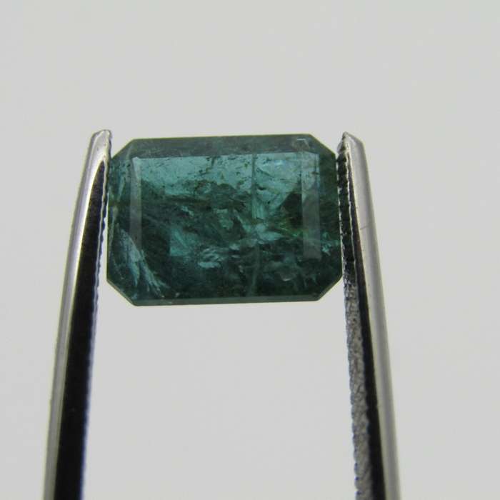 Bluish Green natural Emerald of 2,23 carat - Heavily Included certificate by Gemlab