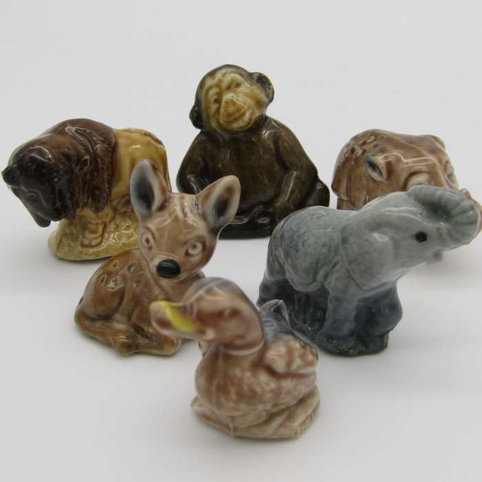 Lot of 6 vintage Wade whimsies figurines
