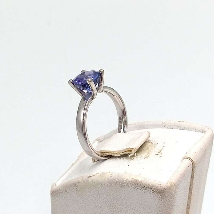 14kt White Gold Glamira Tanzanite ring with certificate - Tanzanite appr. 2ct  - with original box