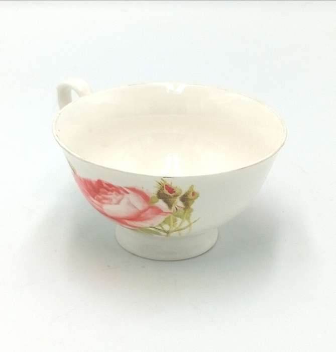 Beautiful porcelain flower pattern cup and saucer