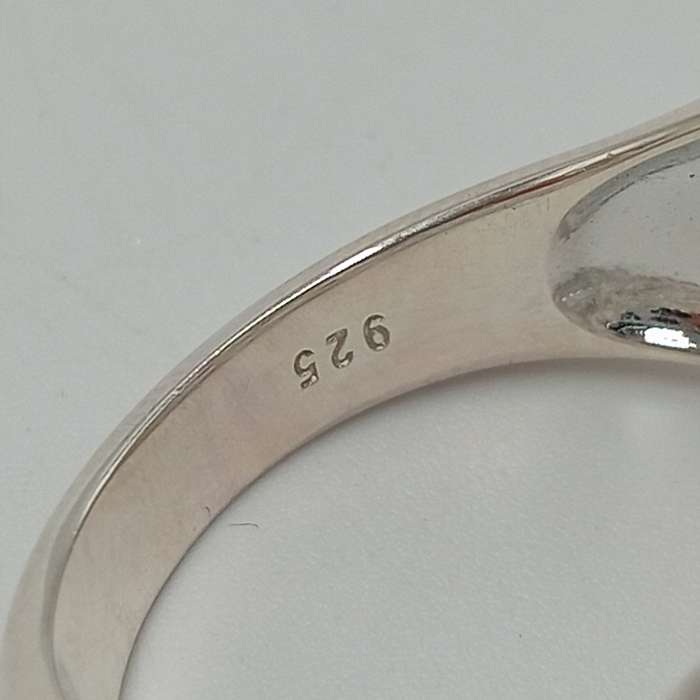 Beautiful braid design sterling silver ring - size T - 7.5g