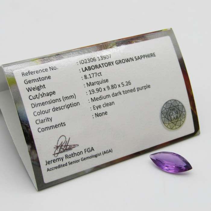 Lab grown sapphire of 8,177 carat - identical to a natural sapphire - Medium dark toned purple