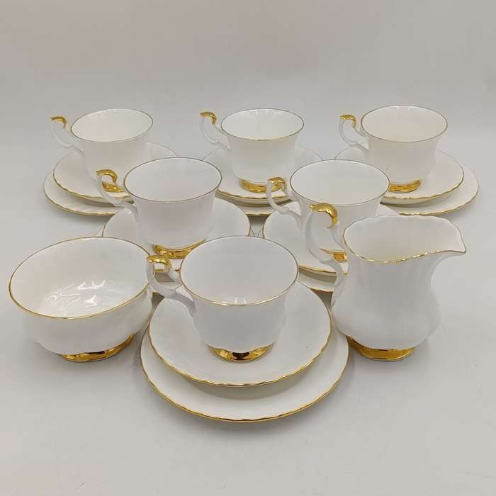 Royal Albert Val d`or porcelain tea set - 6 trios, milk jug and bowl