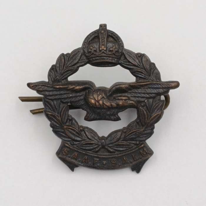 WW2 Air Force Cross miniature medal set with dogtag and SAAF token - dogtag named WO.II D. Slabbert
