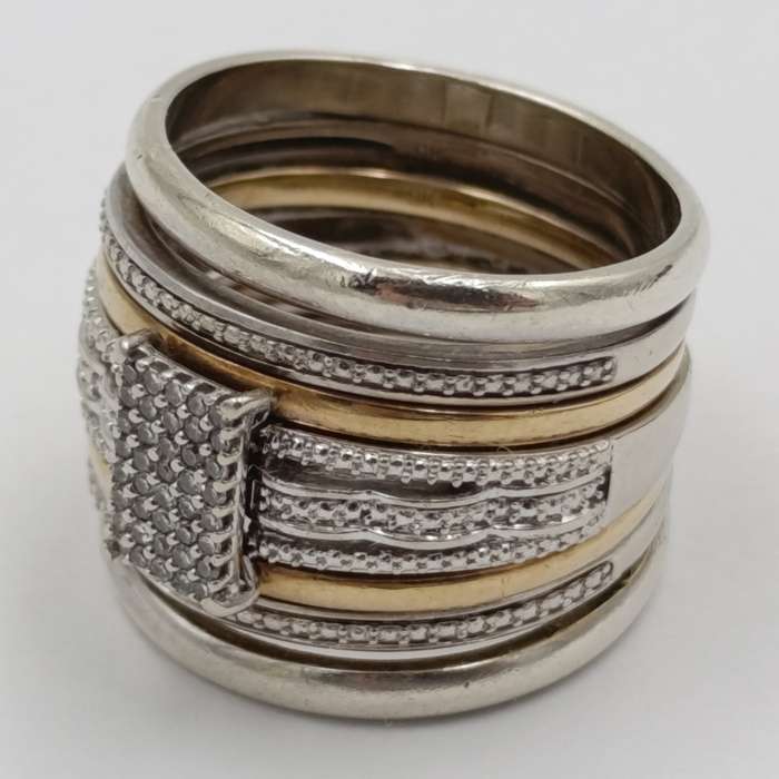 9kt White and Yellow gold diamond cluster ring set - size L 1/2 - weighs 11,5g