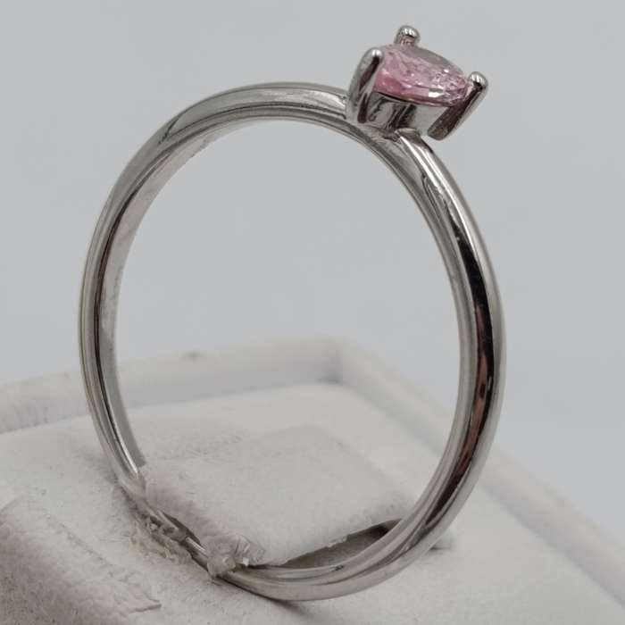 Cute Sterling silver ring with teardrop shaped pink stone - size R - 1.9g