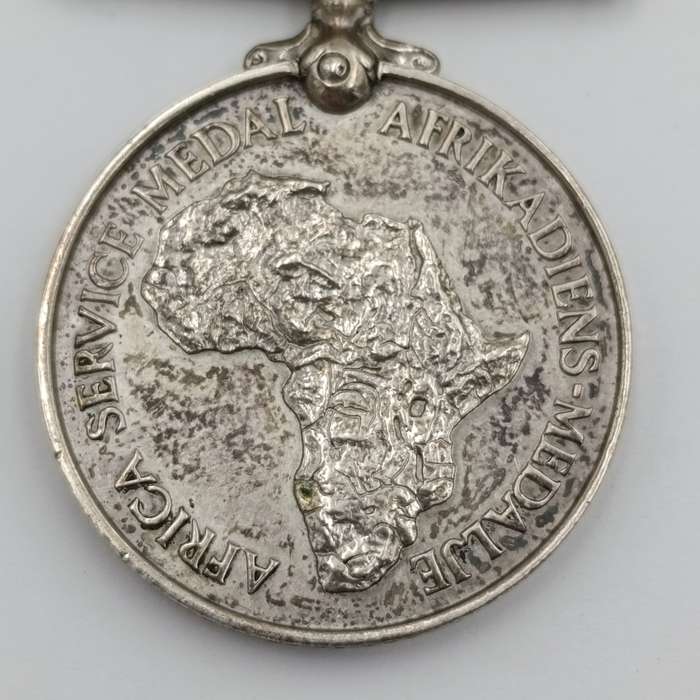 Pair of WW2 medals issued to 185579 J.D Herman