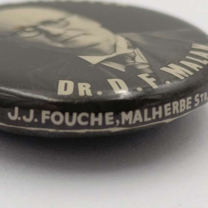 Vintage Dr D.F. Malan - Ons Eerste Minister lapel tinnie pin badge