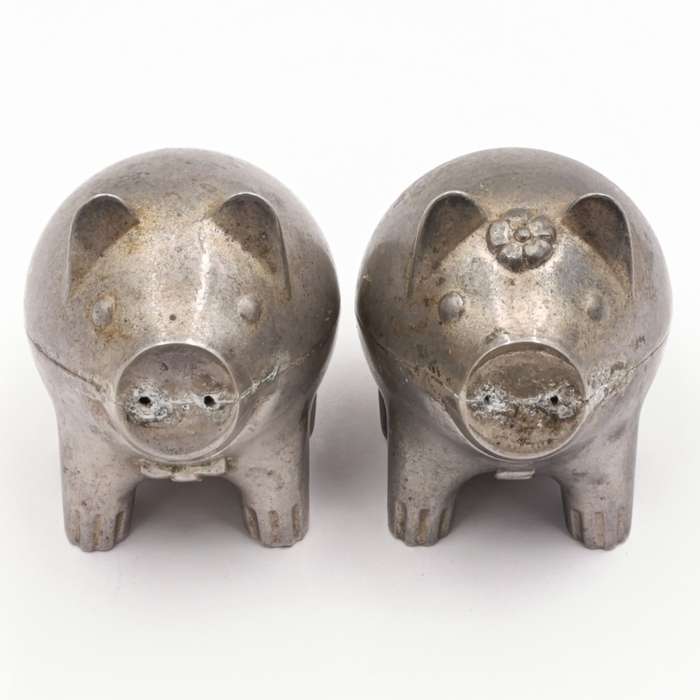 Pair of metal Piggy salt and pepper shakers