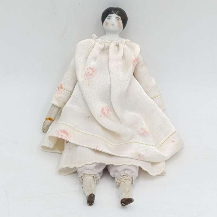 Dark hair rosy cheeks blue eyes antique doll - 19cm long - repaired hands