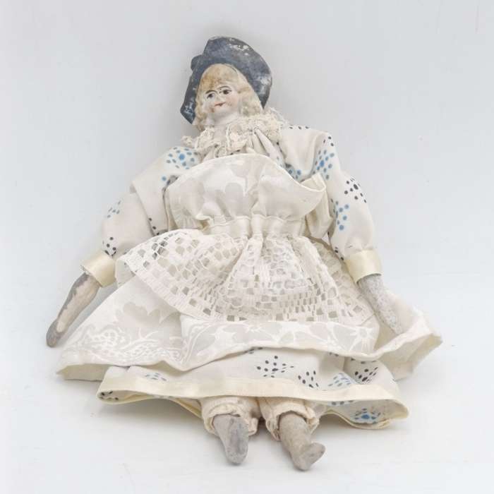 Antique German Bisque doll late 1800's - 20cm long