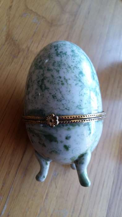 Beautifull Faberge style Egg Trinket box