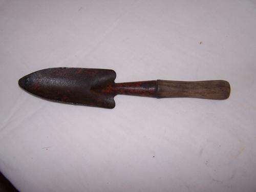 hand spade - look at the shape !!!