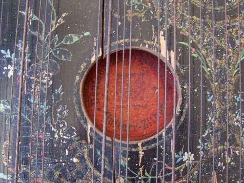 harp   an exquisite large zither