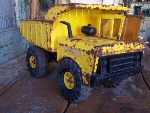 tip truck ... tonka !!!