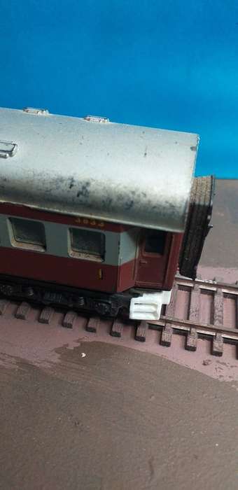 KADEE GEARBOX WITH STEPS FOR SAR LIMA PASSENGER COACHES