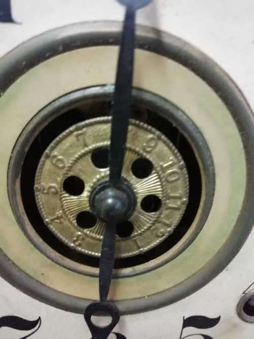 E Ingraham Gingerbread mantle clock