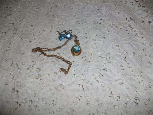 vintage costume rolled gold blue pendant and screw on earrings lot