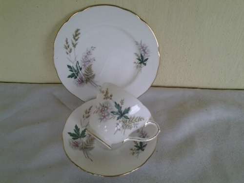 stunning vintage duchess porcelain tea cup trio