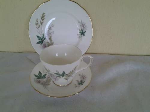 stunning vintage duchess porcelain tea cup trio