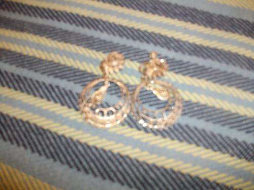 Lovely vintage pair of filigree clip on earrings