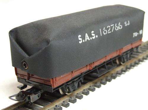 LIMA HO: SAR ES Open Freight Wagon with tarpaulin in very good unboxed condition (Italy)