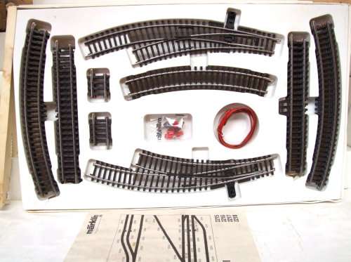 MARKLIN HO/OO: 3 Rail KOMBI Track Set in very good boxed condition.(Germany)