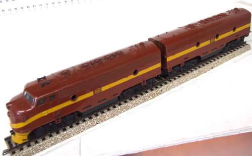 LIFE LIKE HO: SAR 34-207 Diesel Loco Set in Fair un-boxed condition (HKong)