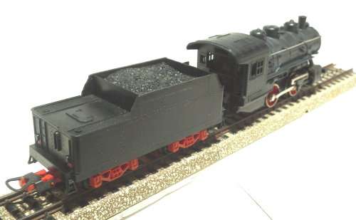 LIMA HO: Upmarket SAR 0-4-0 Locomotive With Tender in Good Un-boxed Condition(Italy)