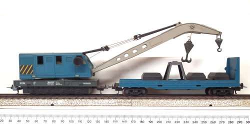 LIMA HO: Vintage SNCF Recovery Crane with Support Wagon in Good Boxed, Used condition(Italy)