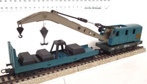 LIMA HO: Vintage SNCF Recovery Crane with Support Wagon in Good Boxed, Used condition(Italy)