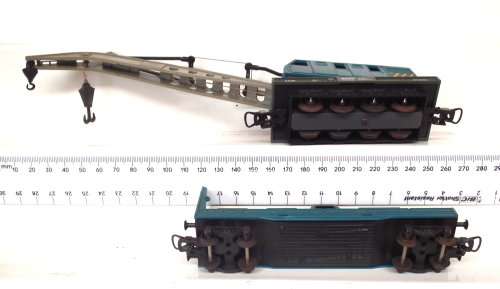 LIMA HO: Vintage SNCF Recovery Crane with Support Wagon in Good Boxed, Used condition(Italy)