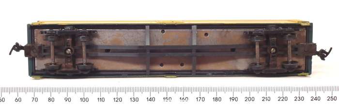 ATHEARN HO: `BANANA` 60` Reefer in Good un-boxed and Used condition.