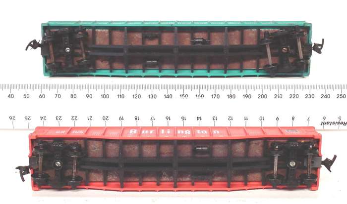 ATHEARN OO/HO: 2pc Vintage Large Gondola`s in Fair used condition(USA)