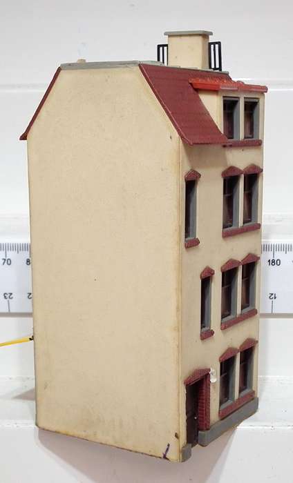SCENERY HO: Vintage European Multi Story Apartment Building with Shop in Fair Used Condition.