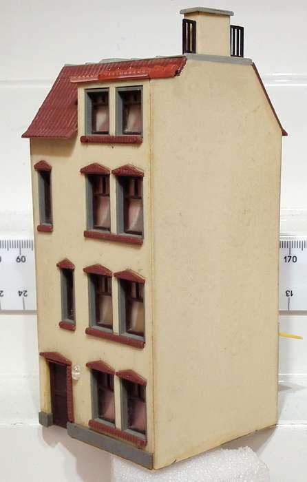 SCENERY HO: Vintage European Multi Story Apartment Building with Shop in Fair Used Condition.