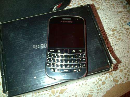 Blackberry Bold for parts, not working. Water damaged