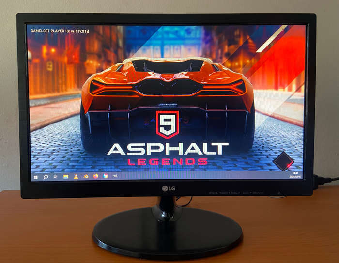 LG 18.5 inch Monitor (Resolution: 1366 x 768)