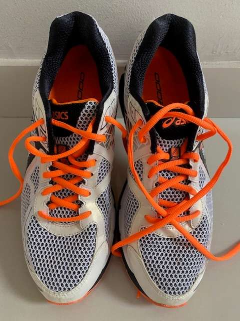 ASICS GEL GT-2000