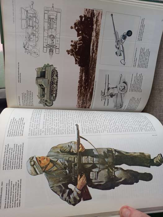 Airborne Warfare, 1918-1945 Book by Barry Gregory and John Batchelor