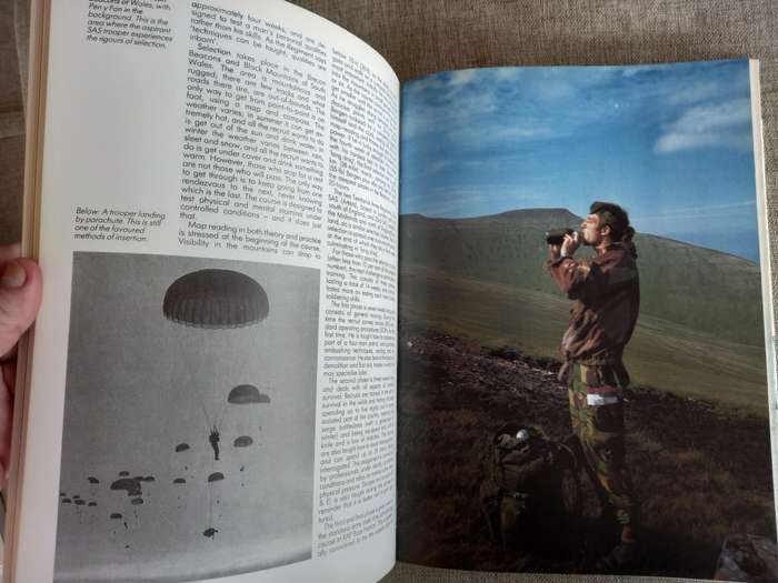 Special Forces: A History of the World`s Elite Fighting Units - Peter Macdonald