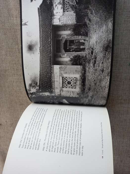 On Big Flowery Hill - a soldiers journal of a secret mission into occupied China - 1942 - John Hay