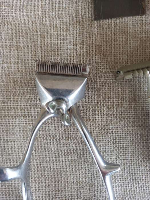Vintage Burman clipper 1950s - made in England- all in 1 barber set