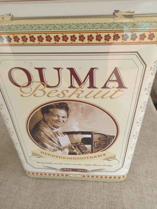 Ouma rusk 1kg tin 1899-1902 Commemorative edition